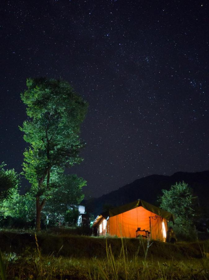 The Bunker Bir Hostel Екстериор снимка